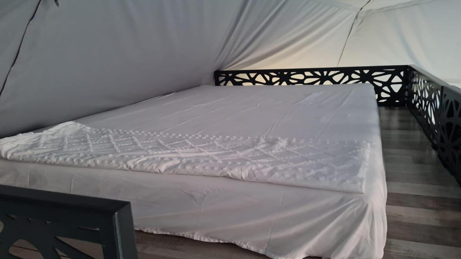 Sun Garden Glamping Domes Hotel Călimăneşti Eksteriør billede