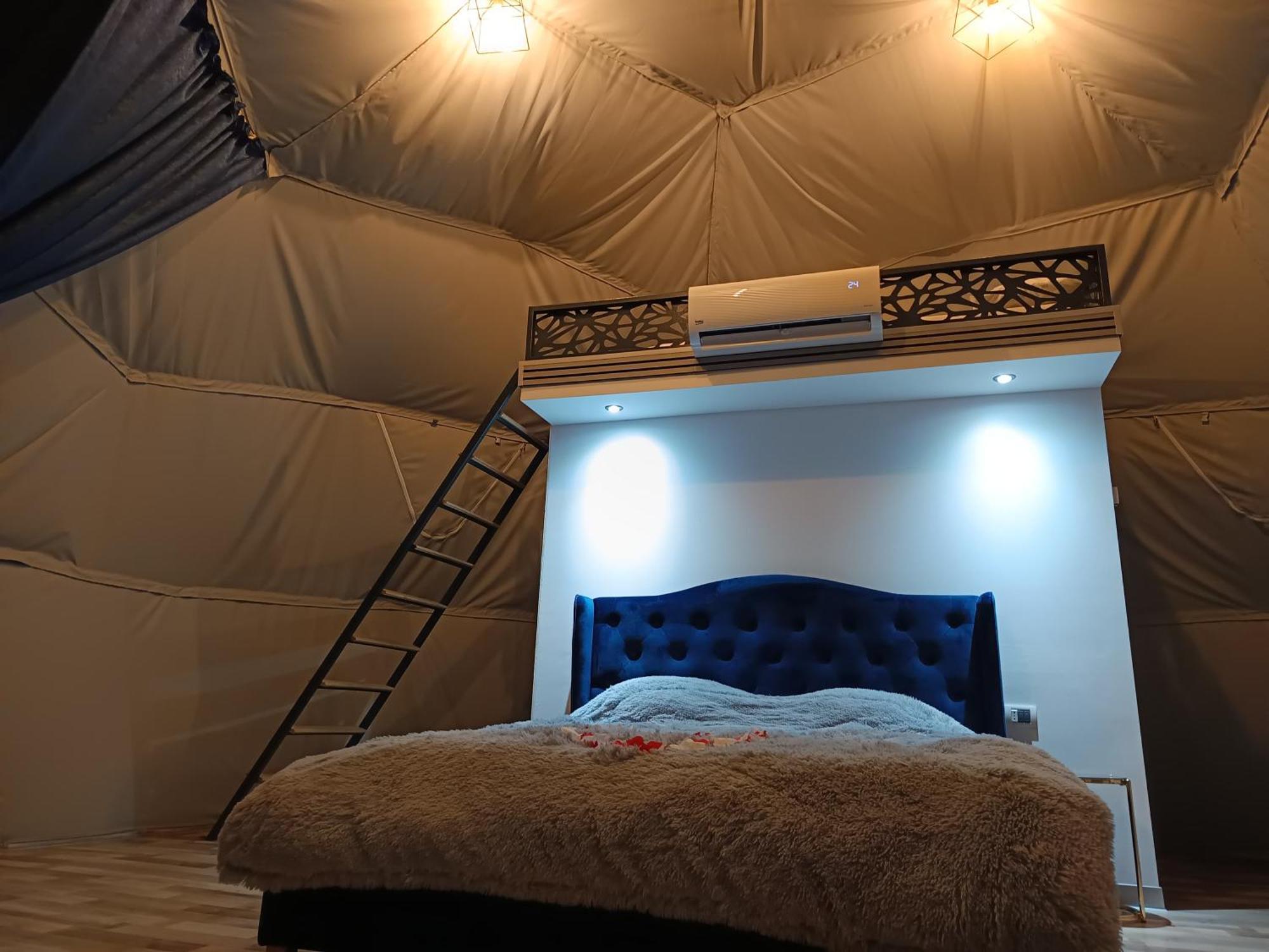 Sun Garden Glamping Domes Hotel Călimăneşti Eksteriør billede